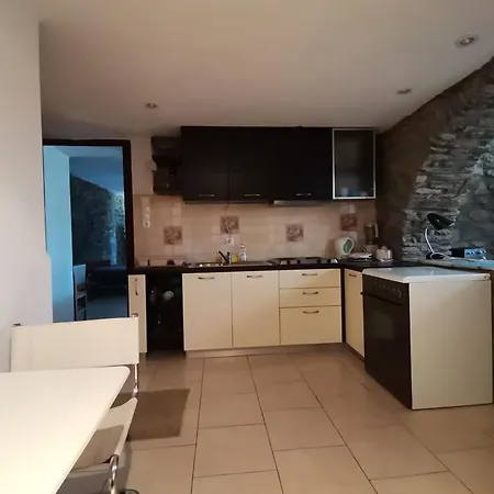 Villa Saronic Citadel Seaside With Pool And 400mbps Starlink Internet Salamís