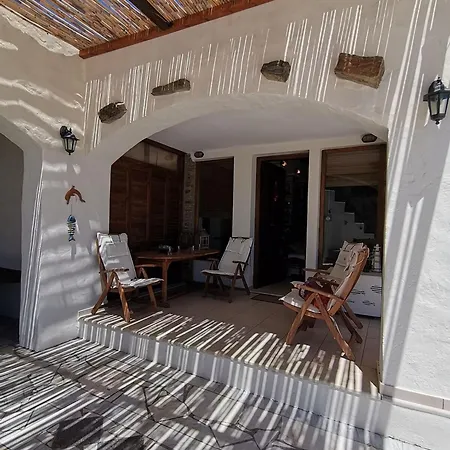 Villa Saronic Citadel Seaside With Pool And 400mbps Starlink Internet Salamís